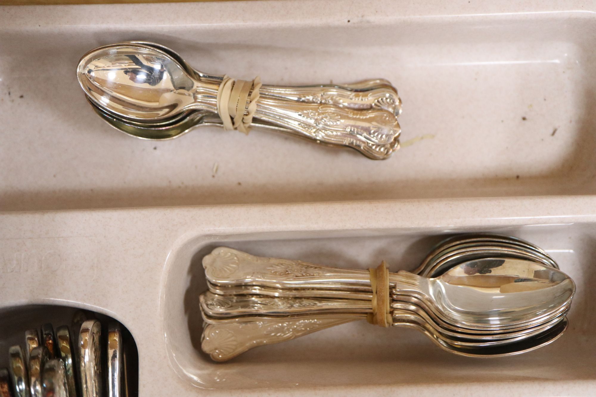 A quantity of mixed plated flatware